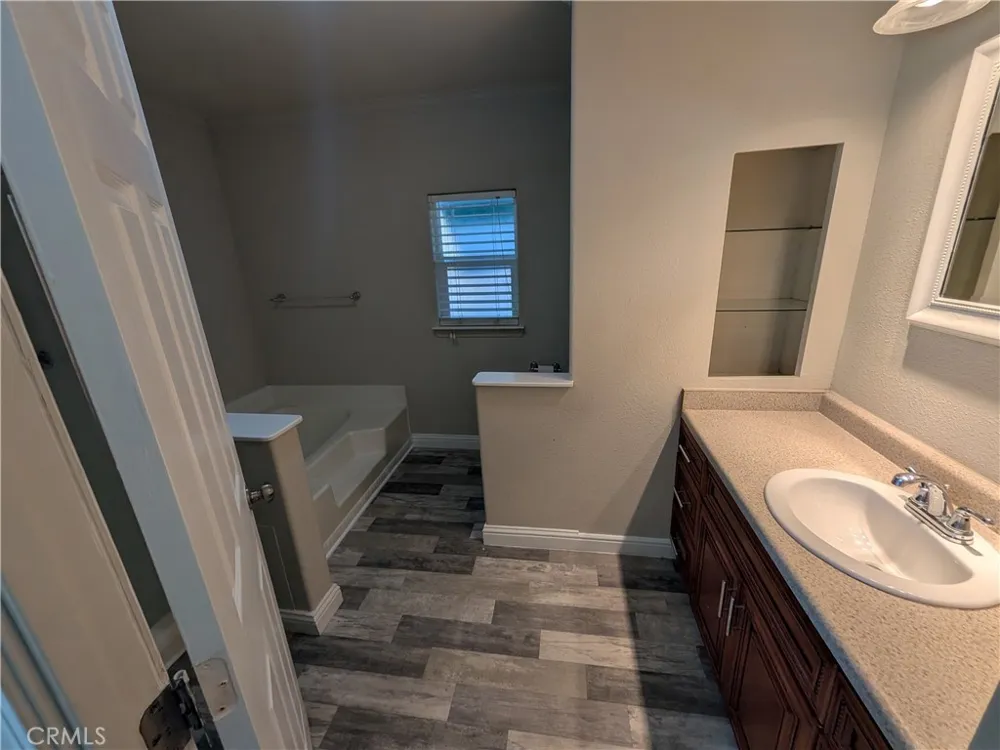 5255 Lakeshore Lakeport, CA 95453