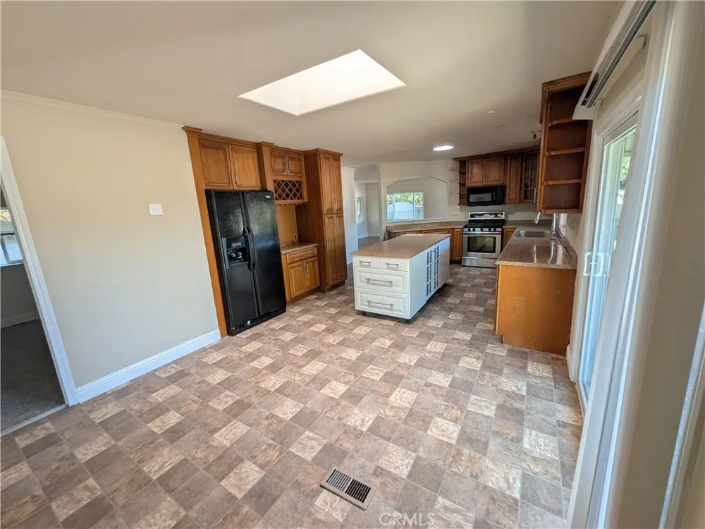 5255 Lakeshore Lakeport, CA 95453