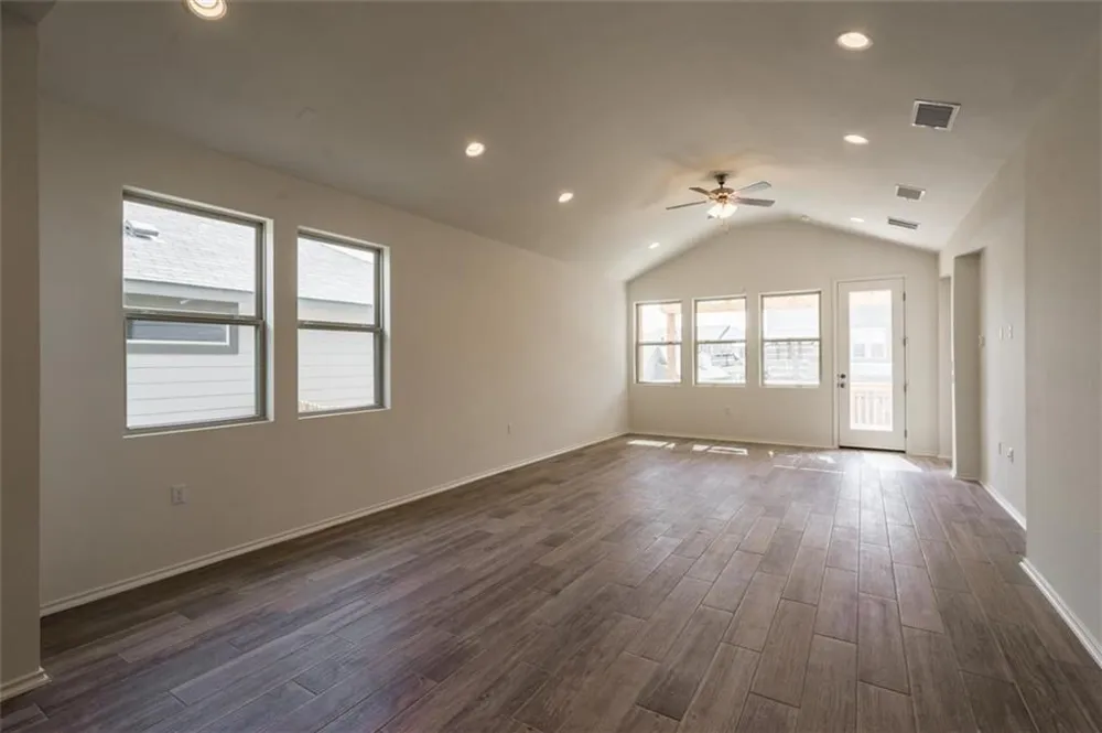 1911 Crimson Rosella Trail Trail Austin, TX 78728
