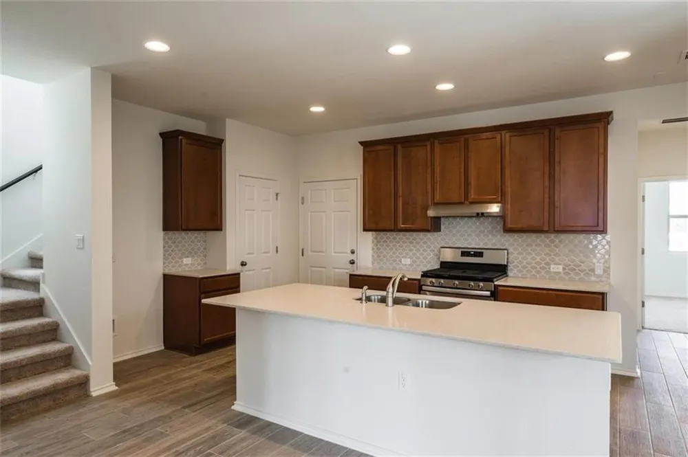 1911 Crimson Rosella Trail Trail Austin, TX 78728