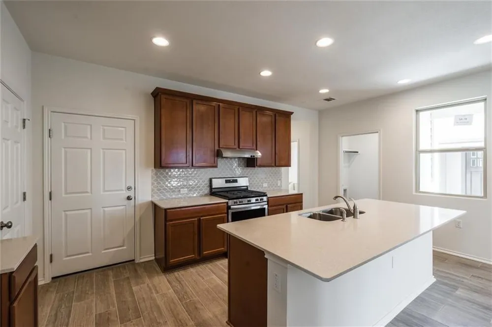 1911 Crimson Rosella Trail Trail Austin, TX 78728