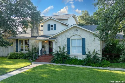 231 Oakleaf Dr