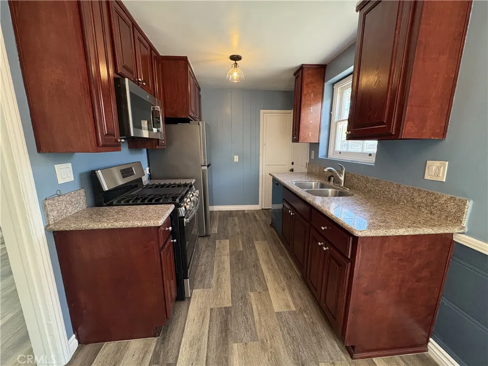 116 S Kenmore Los Angeles, CA 90004