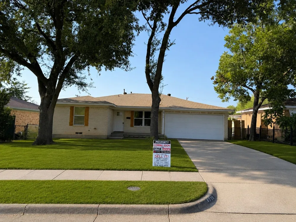 8706 Reva Street Dallas, TX 75227