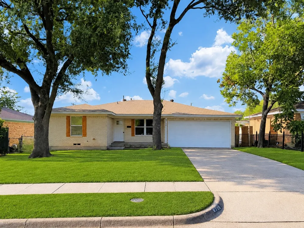 8706 Reva Street Dallas, TX 75227