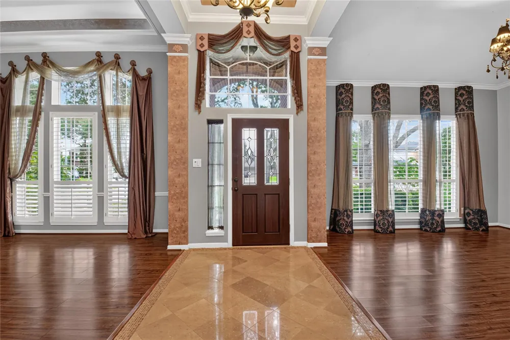 314 Bridge Crest Boulevard Houston, TX 77082