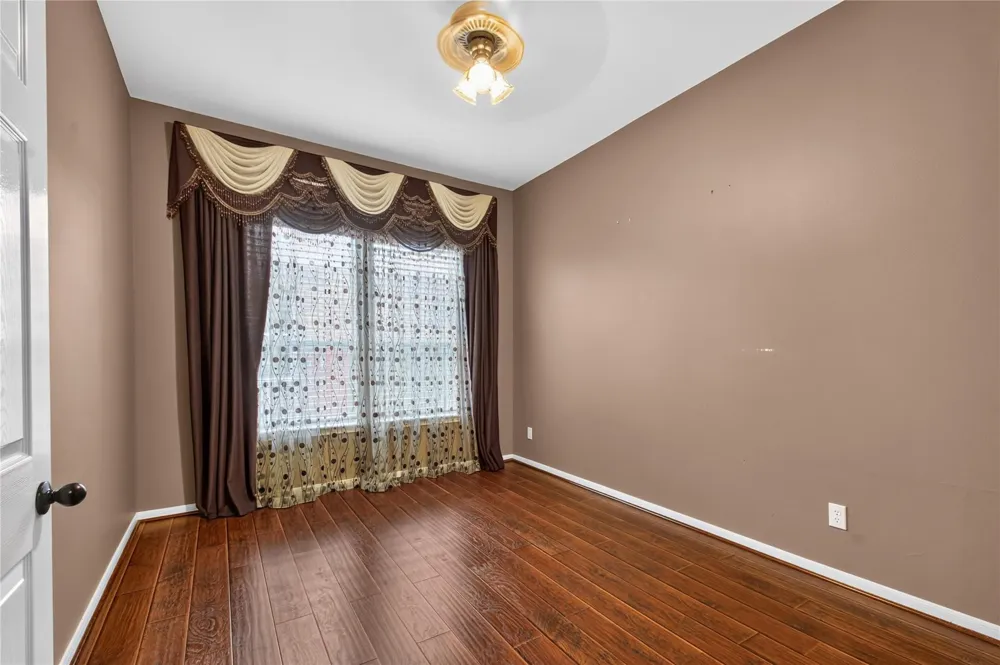314 Bridge Crest Boulevard Houston, TX 77082