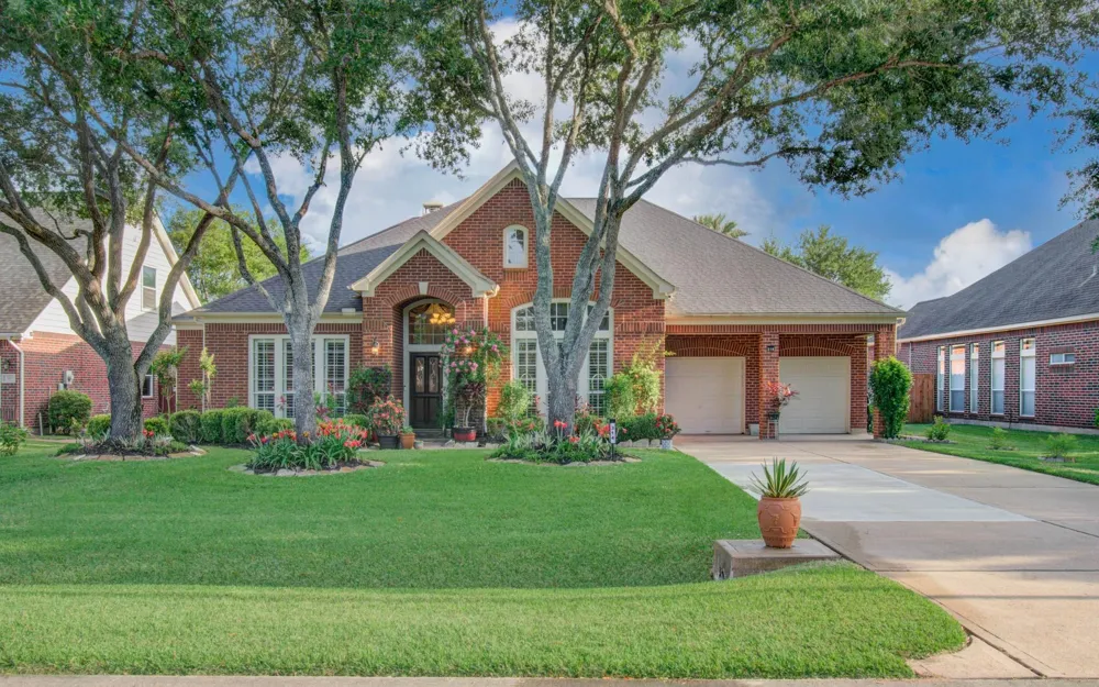 314 Bridge Crest Boulevard Houston, TX 77082