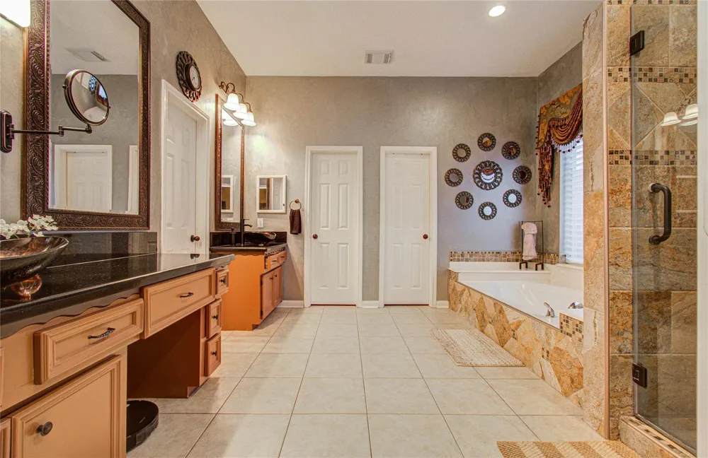 314 Bridge Crest Boulevard Houston, TX 77082