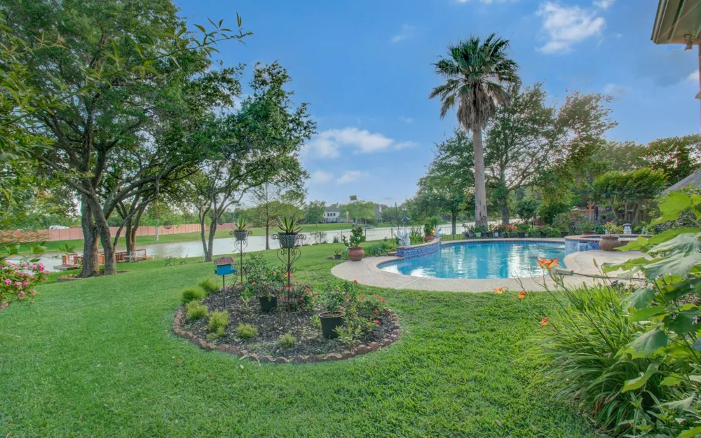 314 Bridge Crest Boulevard Houston, TX 77082