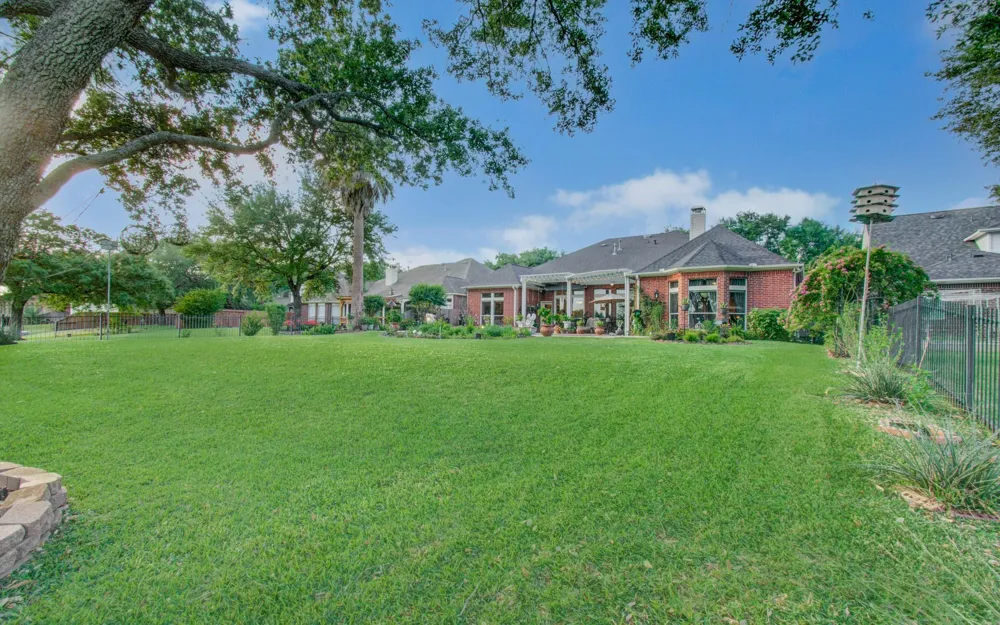 314 Bridge Crest Boulevard Houston, TX 77082