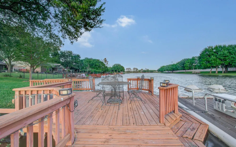 314 Bridge Crest Boulevard Houston, TX 77082