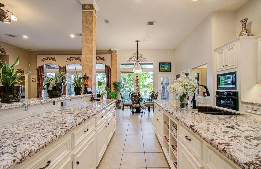 314 Bridge Crest Boulevard Houston, TX 77082