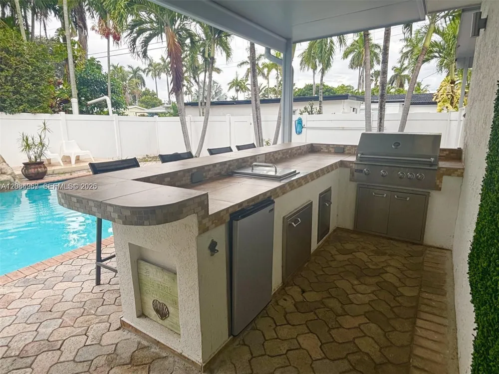 1116 13th Ct Hollywood, FL 33019