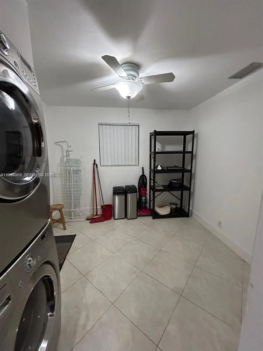 1116 13th Ct Hollywood, FL 33019