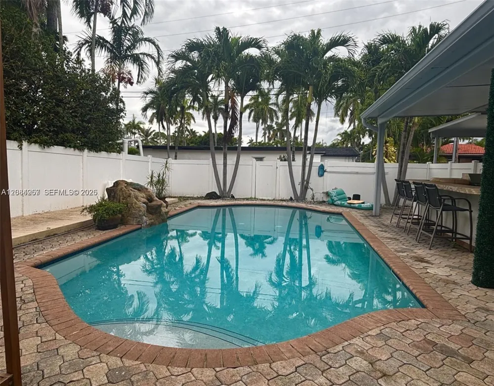 1116 13th Ct Hollywood, FL 33019