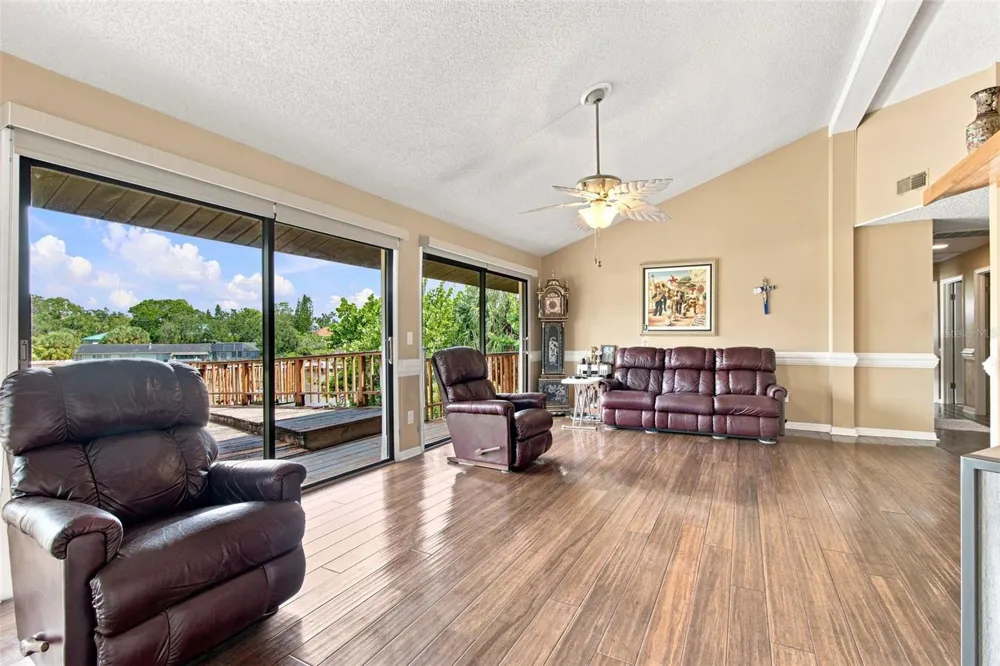 5 VENETIAN COURT Tarpon Springs, FL 34689