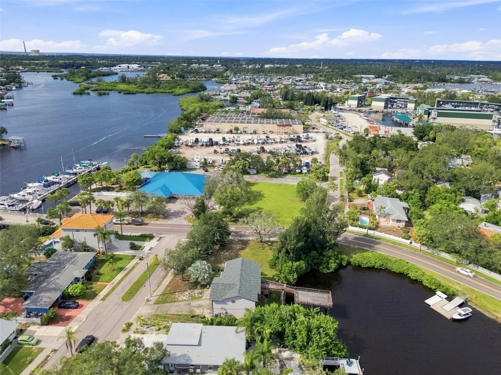 5 VENETIAN COURT Tarpon Springs, FL 34689