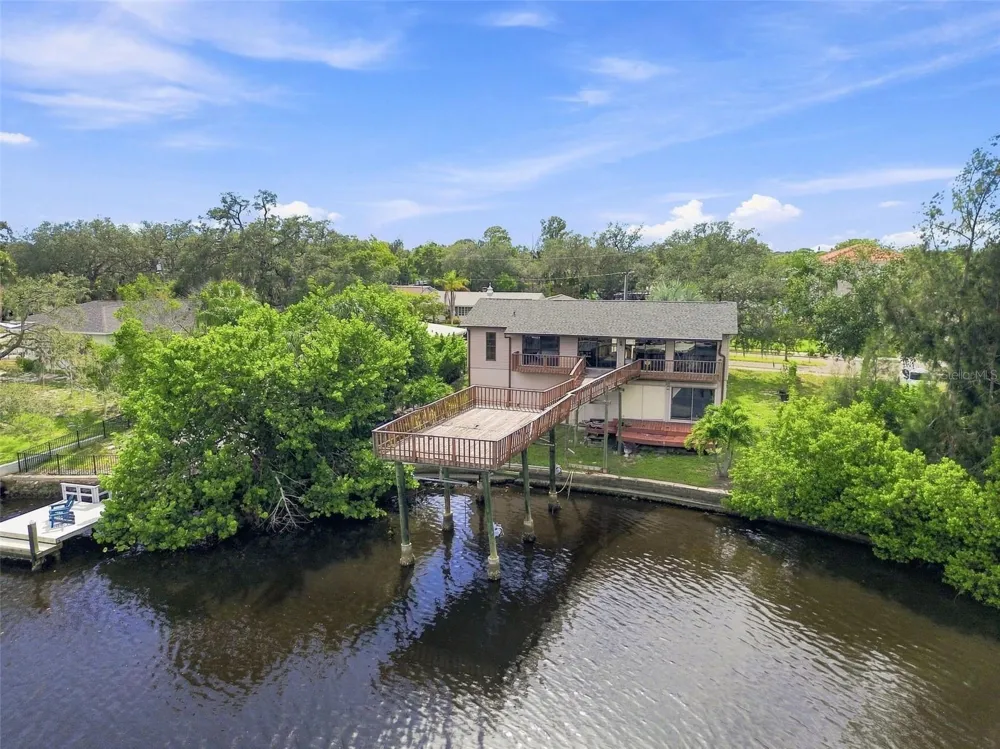 5 VENETIAN COURT Tarpon Springs, FL 34689