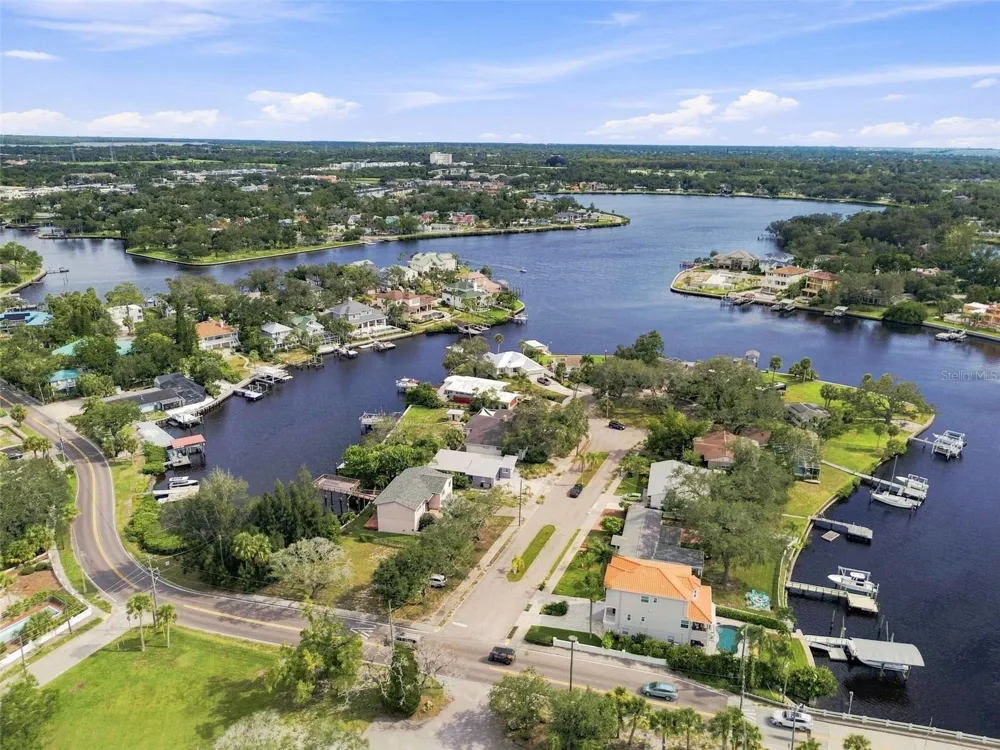 5 VENETIAN COURT Tarpon Springs, FL 34689