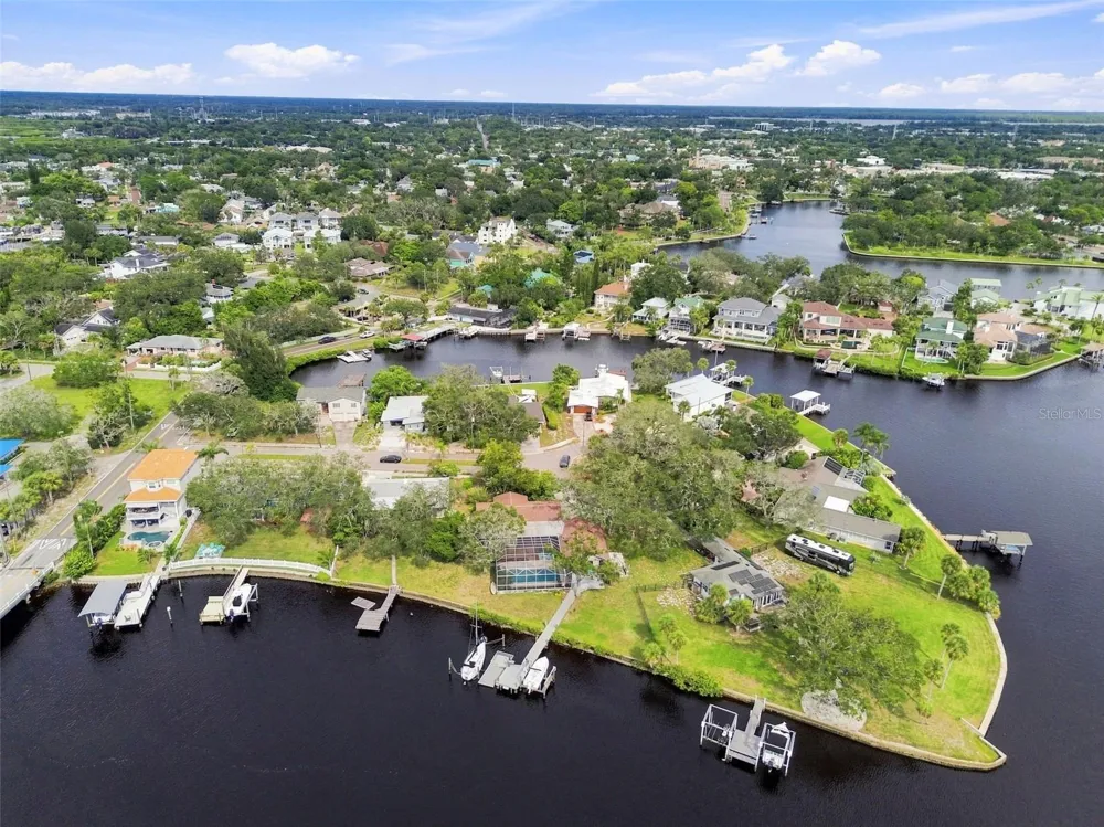 5 VENETIAN COURT Tarpon Springs, FL 34689