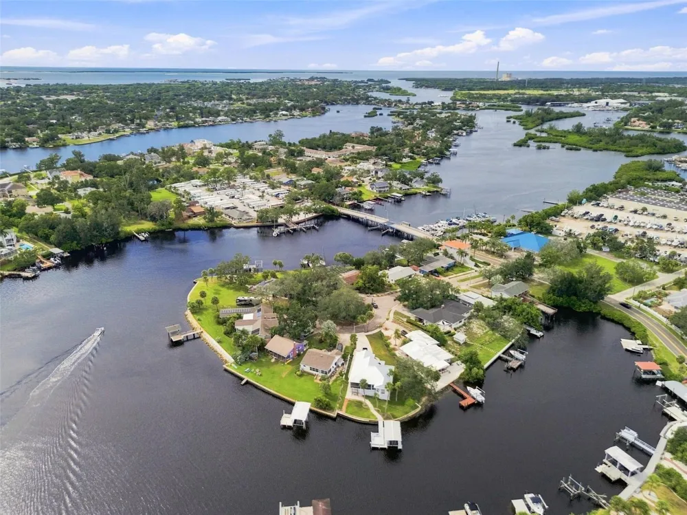 5 VENETIAN COURT Tarpon Springs, FL 34689
