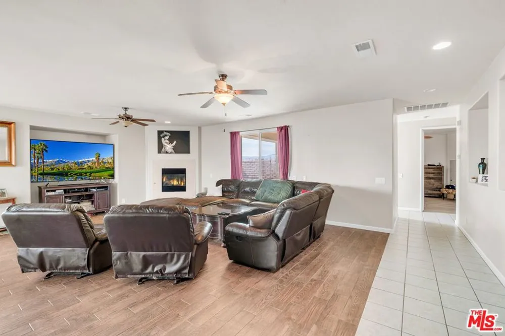 83725 Lumley Avenue Indio, CA 92203