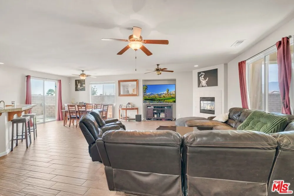 83725 Lumley Avenue Indio, CA 92203