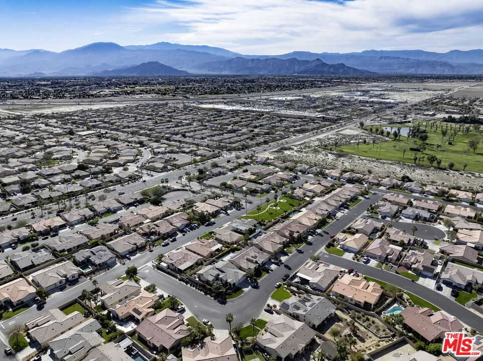 83725 Lumley Avenue Indio, CA 92203