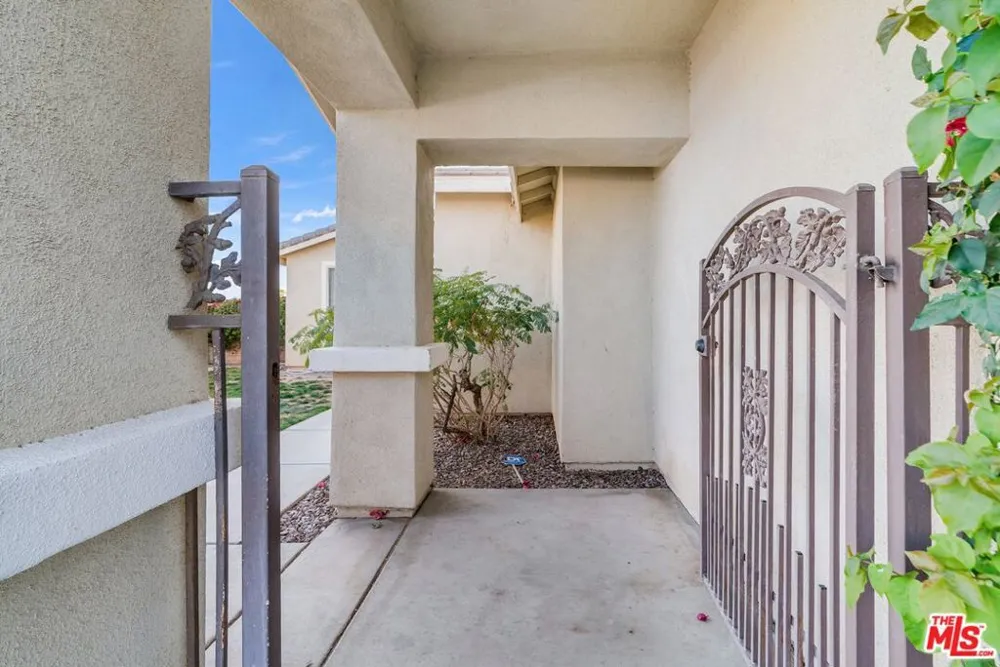 83725 Lumley Avenue Indio, CA 92203