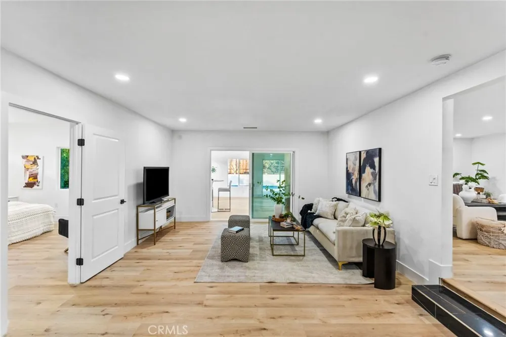 1271 Brittany Cross North Tustin, CA 92705
