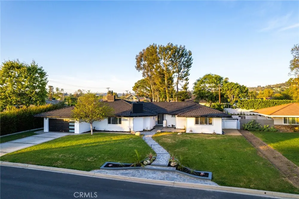 1271 Brittany Cross North Tustin, CA 92705