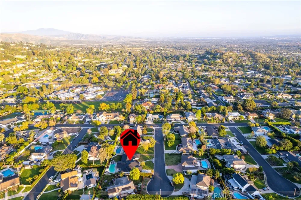 1271 Brittany Cross North Tustin, CA 92705