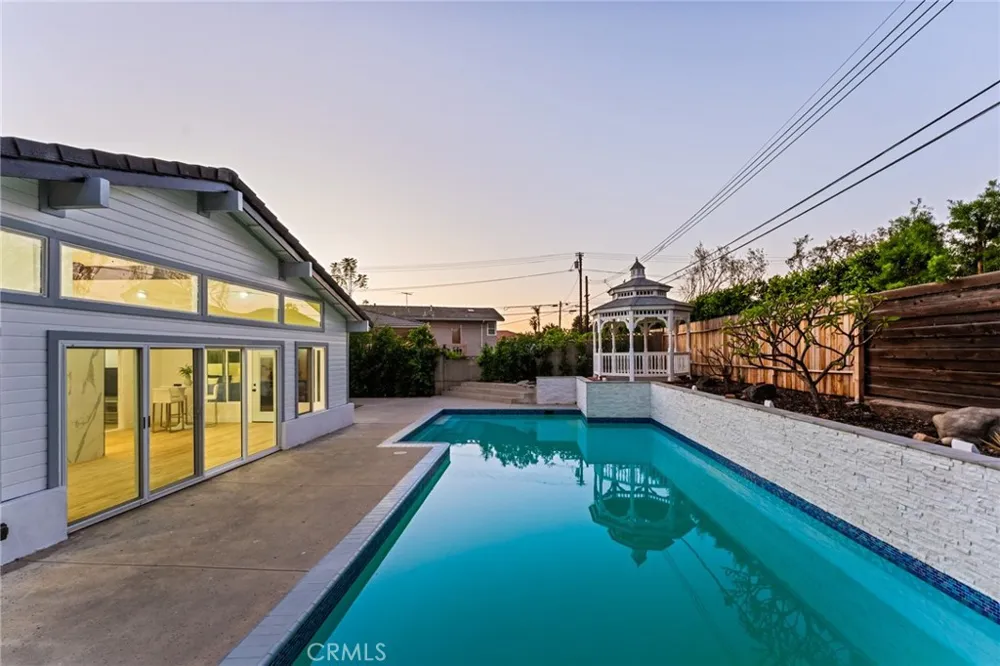 1271 Brittany Cross North Tustin, CA 92705