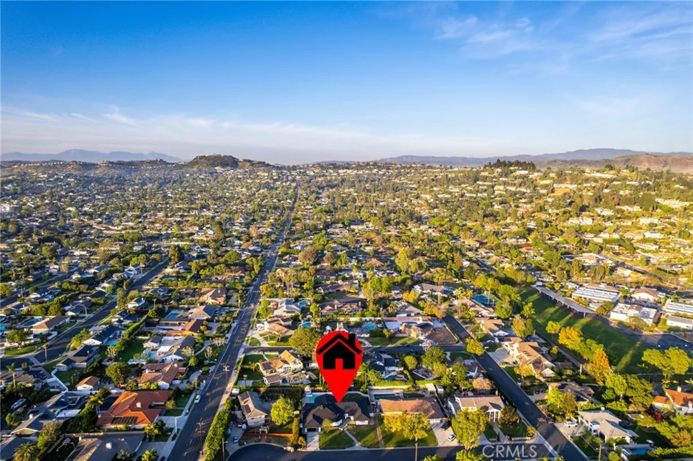 1271 Brittany Cross North Tustin, CA 92705