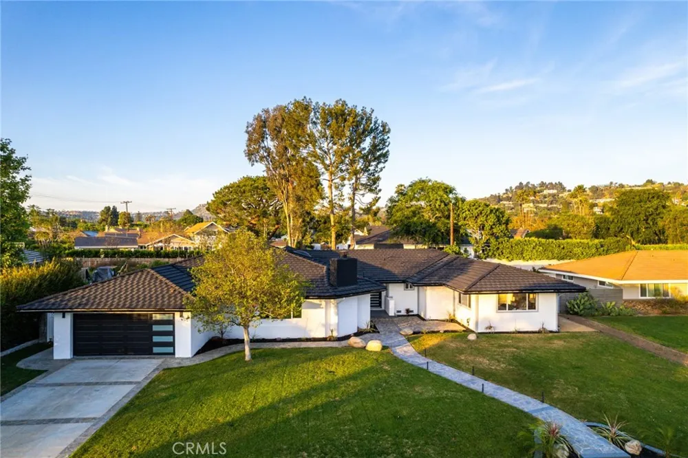 1271 Brittany Cross North Tustin, CA 92705
