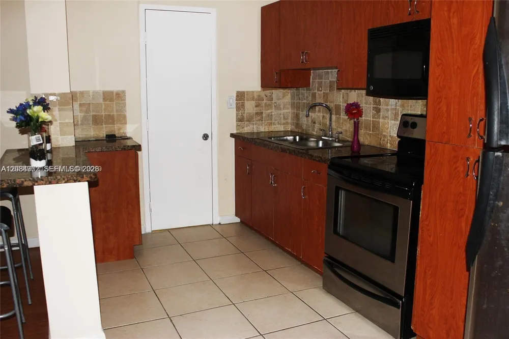 7920 Harding Ave #3 Miami Beach, FL 33141