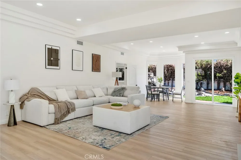 188 W Arthur Avenue Arcadia, CA 91007