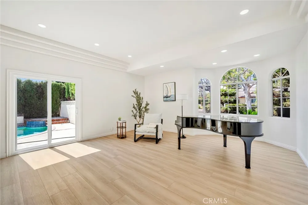 188 W Arthur Avenue Arcadia, CA 91007