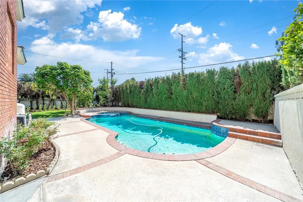 188 W Arthur Avenue Arcadia, CA 91007