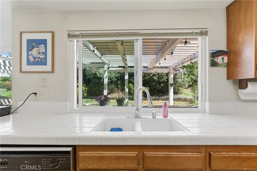 6 Blacksmith Circle Pomona, CA 91766