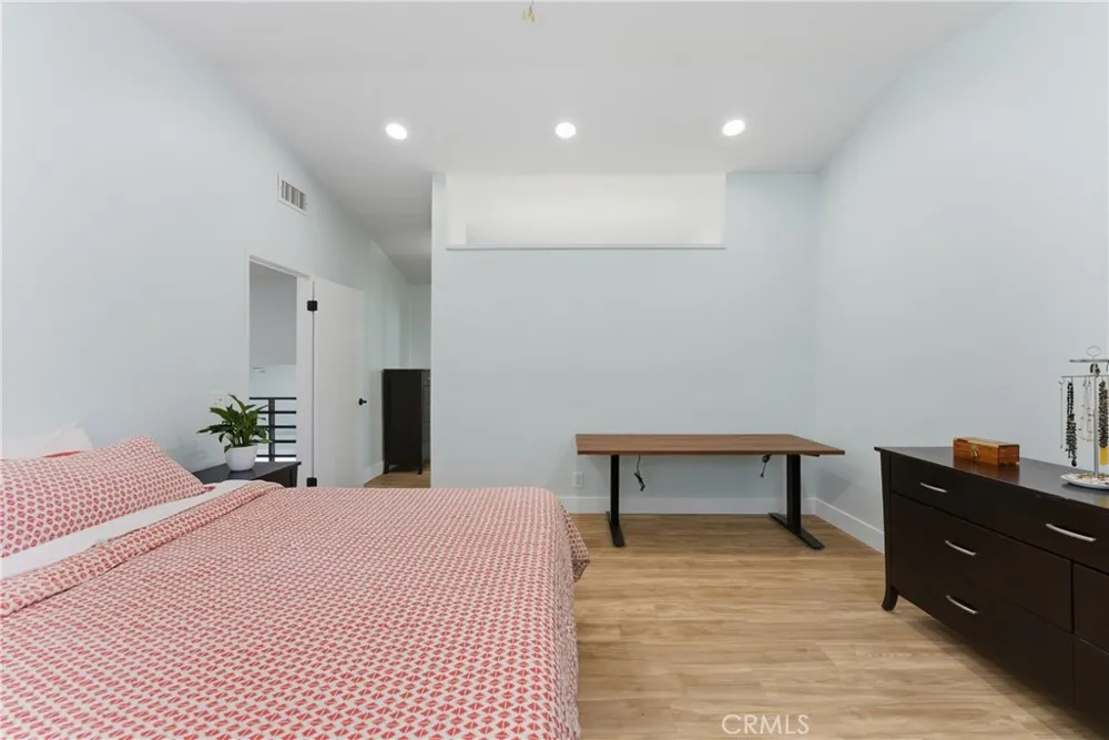 6 Blacksmith Circle Pomona, CA 91766