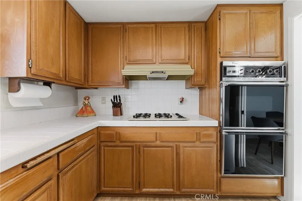 6 Blacksmith Circle Pomona, CA 91766