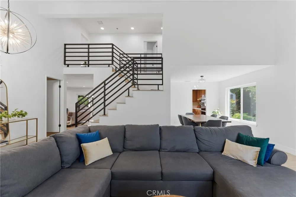 6 Blacksmith Circle Pomona, CA 91766