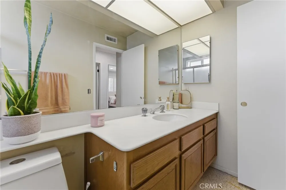 6 Blacksmith Circle Pomona, CA 91766