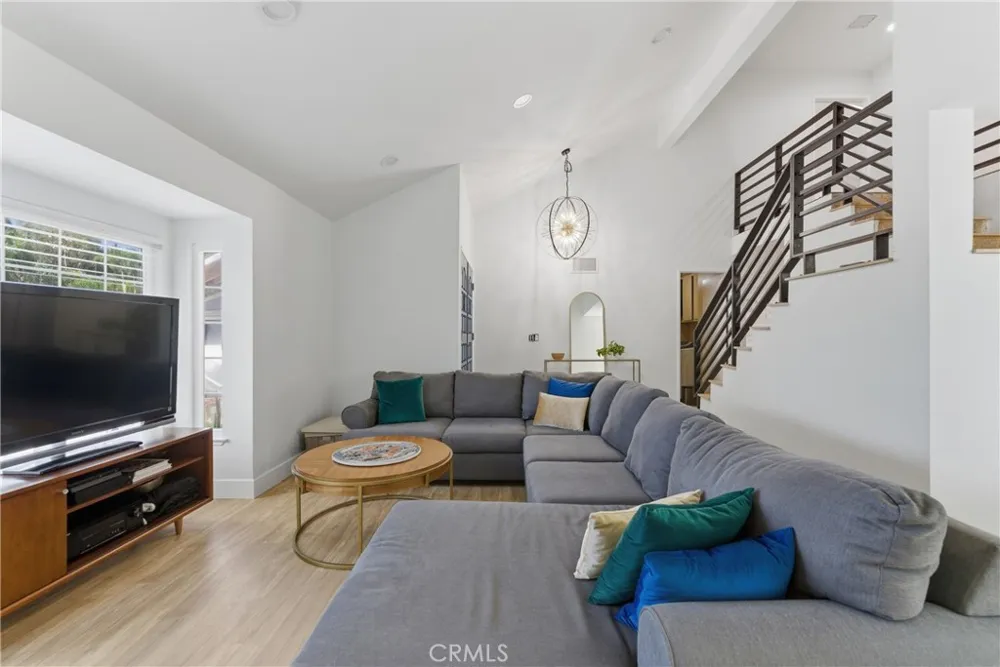 6 Blacksmith Circle Pomona, CA 91766