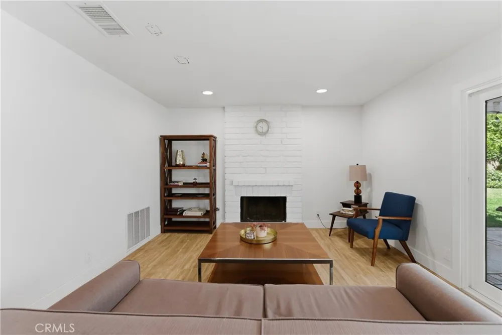 6 Blacksmith Circle Pomona, CA 91766