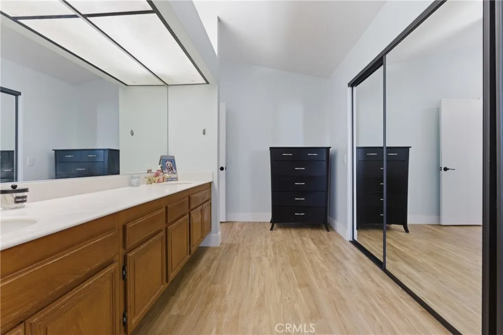 6 Blacksmith Circle Pomona, CA 91766