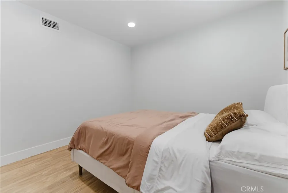 6 Blacksmith Circle Pomona, CA 91766