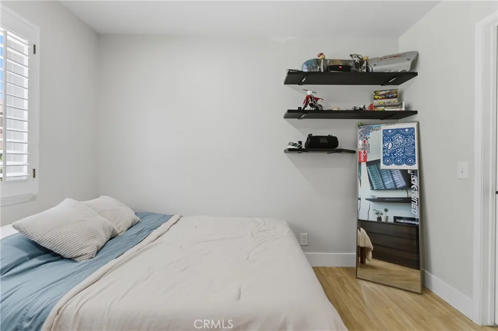 6 Blacksmith Circle Pomona, CA 91766
